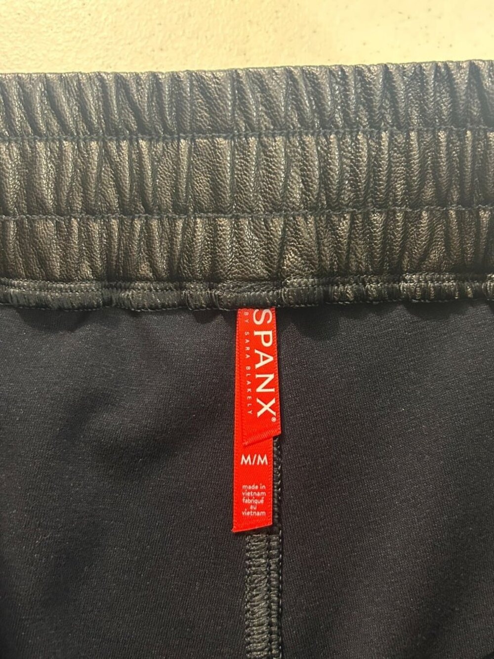 SPANX Faux Leather Jogger Pants Medium - Picture 7 of 7